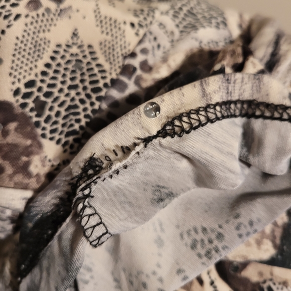 Brittany Black 3/4 Sleeve Blouse - Picture 7 of 7